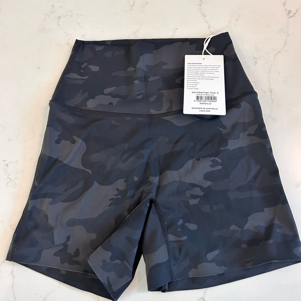 NWT - LSKD Elixir X short - camo print, size small
